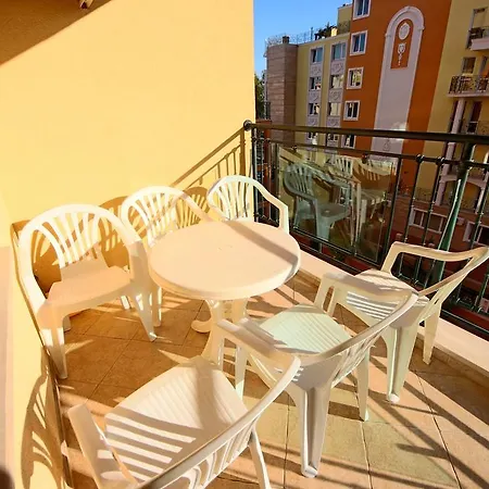 Apartment Menada Amadeus 3 *