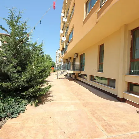 Apartment Menada Amadeus 3