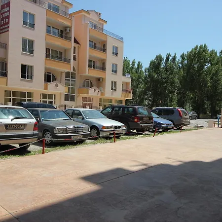 Apartment Menada Amadeus 3 *